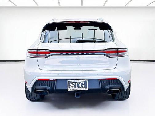 2022 Porsche Macan Base