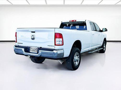 2022 RAM 2500 Big Horn Crew Cab 4x4 8' Box