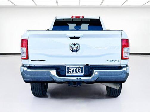 2022 RAM 2500 Big Horn Crew Cab 4x4 8' Box