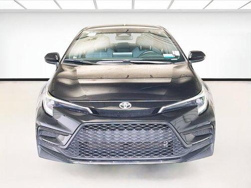 Midnight Black Metallic 2025 Toyota Corolla SE