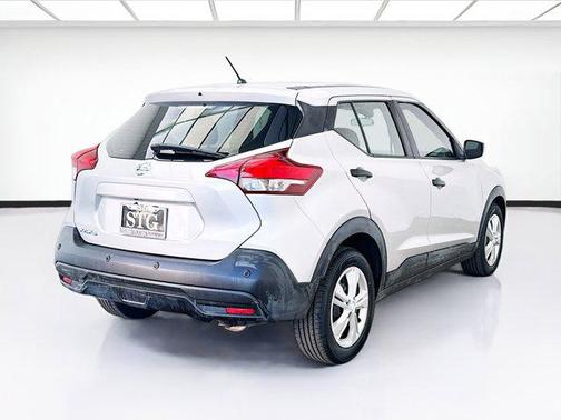 2020 Nissan Kicks S