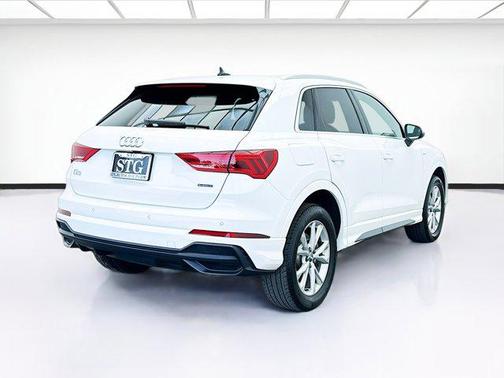 2021 Audi Q3 45 S line Premium