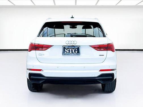 2021 Audi Q3 45 S line Premium