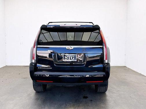 2016 Cadillac Escalade Luxury