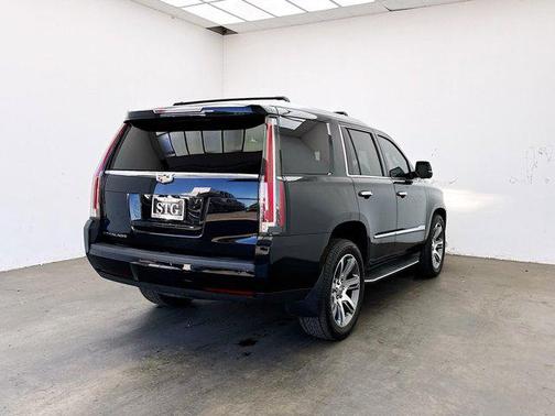 2016 Cadillac Escalade Luxury
