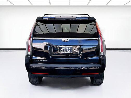 2016 Cadillac Escalade Luxury