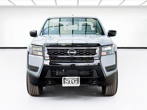 Boulder Gray Pearl 2026 Nissan Frontier SV
