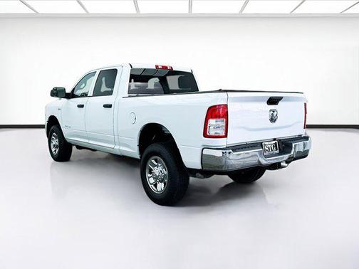 2022 RAM 2500 Tradesman Crew Cab 4x4 6'4' Box