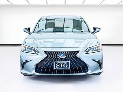 2022 Lexus ES 350 Base