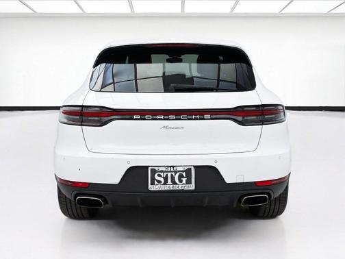 White 2019 Porsche Macan Macan