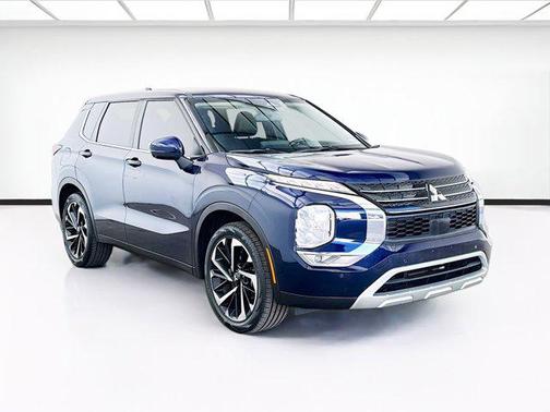 Cosmic Blue Metallic 2024 Mitsubishi Outlander SE 2.5 2WD