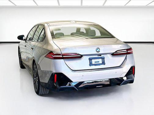 2024 BMW 530 i