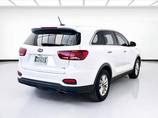 Snow White Pearl 2019 Kia Sorento LX