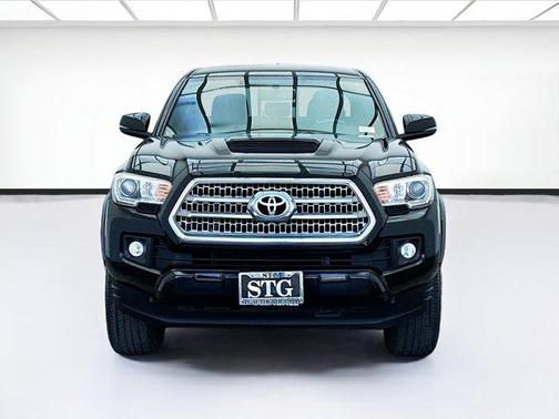 2016 Toyota Tacoma TRD Sport
