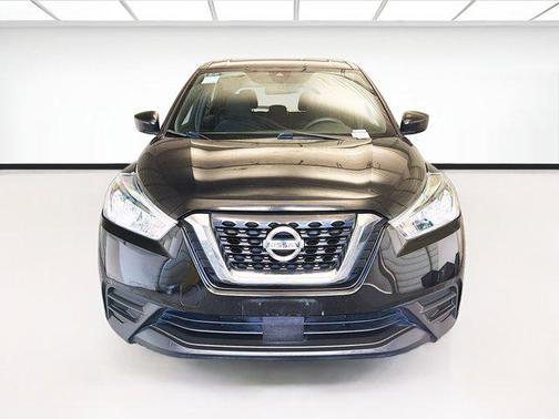 Super Black 2020 Nissan Kicks S