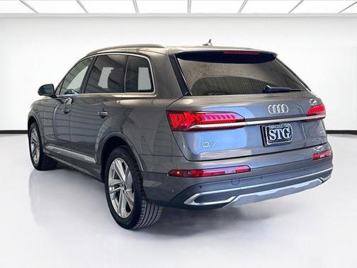 2022 Audi Q7 55 Premium Plus