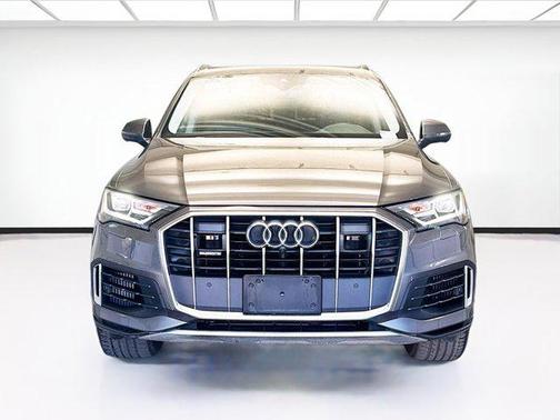 2022 Audi Q7 55 Premium Plus