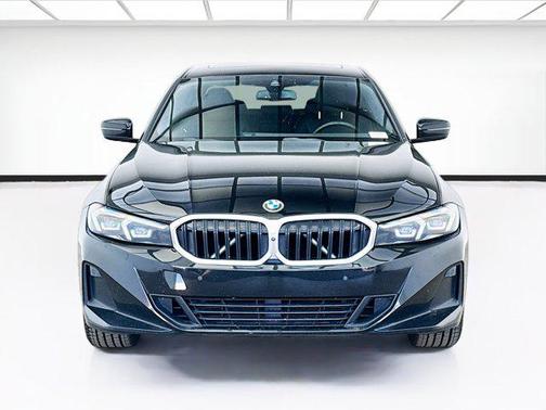 Jet Black 2023 BMW 330 330i