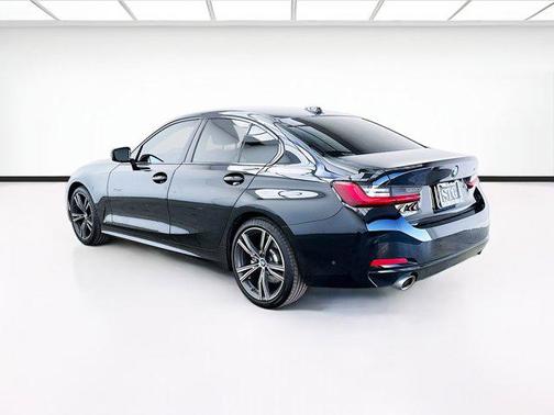 Jet Black 2023 BMW 330 330i