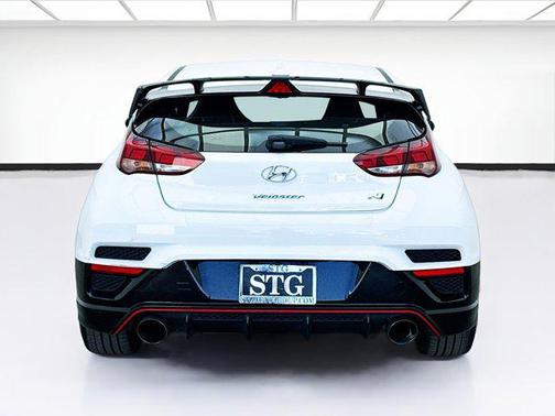 2022 Hyundai Veloster N Base