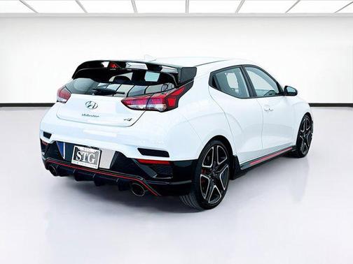 2022 Hyundai Veloster N Base