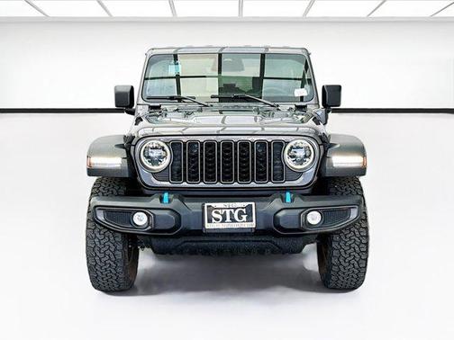 Granite Crystal Metallic Clearcoat 2025 Jeep Wrangler 4xe Rubicon