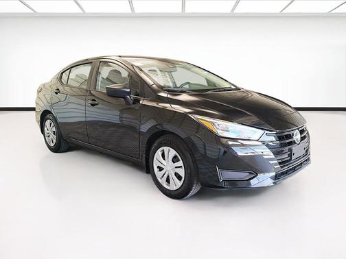 Super Black Metallic 2025 Nissan Versa 1.6 S