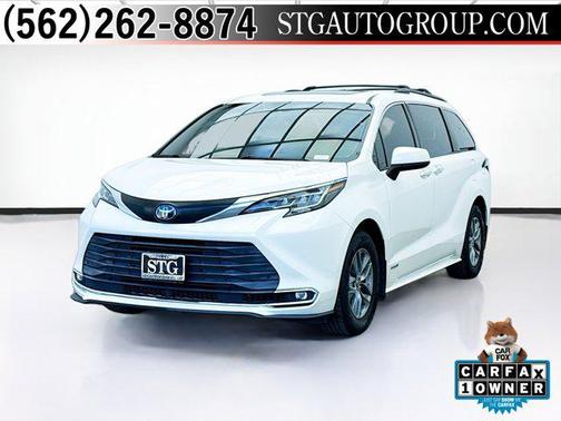 2021 Toyota Sienna XLE