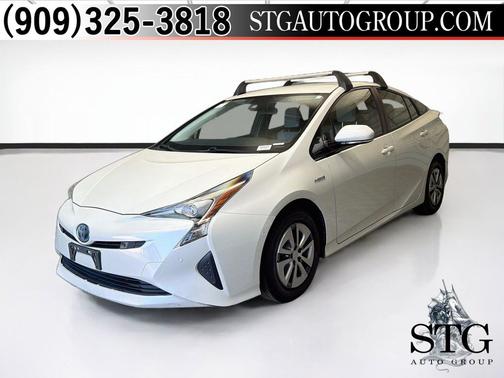 Blizzard Pearl 2018 Toyota Prius Three Touring