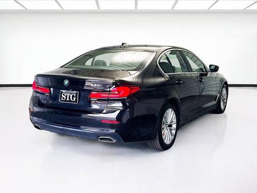 2021 BMW 530 530i