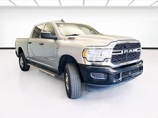 2021 RAM 2500 Tradesman Crew Cab 4x4 6'4' Box