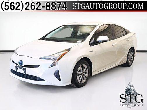 Blizzard Pearl 2017 Toyota Prius Three