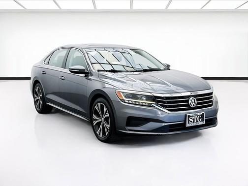 Platinum Gray Metallic 2021 Volkswagen Passat 2.0T SE