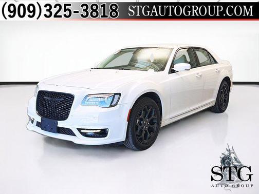 2023 Chrysler 300 Touring