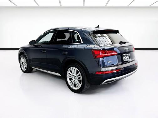 Moonlight Blue 2019 Audi Q5 2.0T Premium Plus