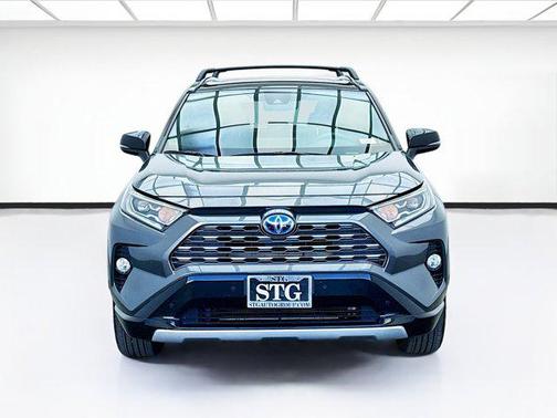 2021 Toyota RAV4 Hybrid SE