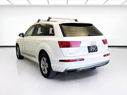 2019 Audi Q7 45 Premium Plus