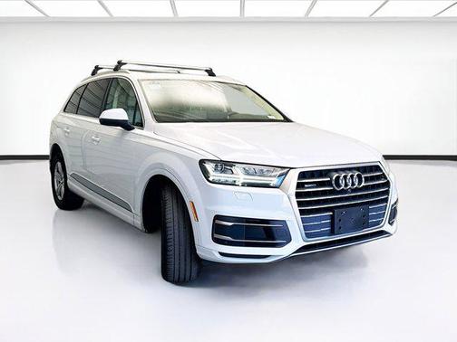 2019 Audi Q7 45 Premium Plus