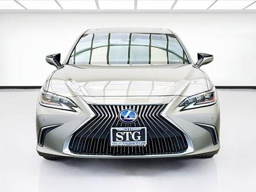 Silver 2021 Lexus ES 300h Luxury
