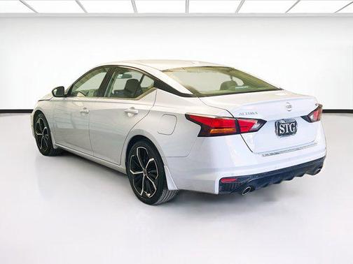 2023 Nissan Altima SR FWD
