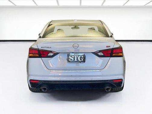2023 Nissan Altima SR FWD