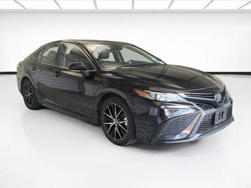Midnight Black Metallic 2023 Toyota Camry SE