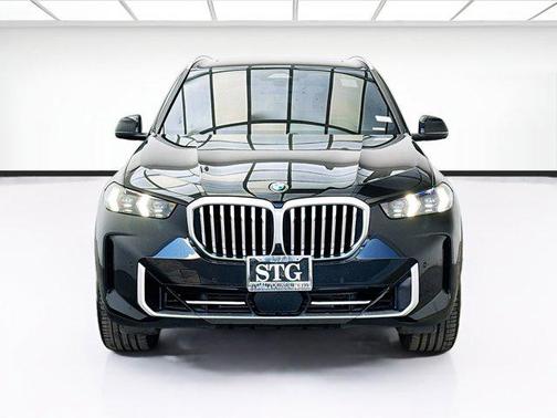 Black Sapphire Metallic 2024 BMW X5 sDrive40i