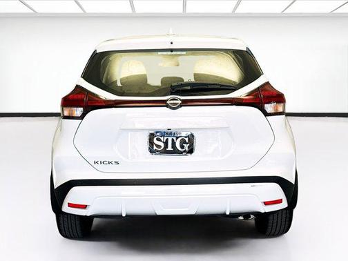 2023 Nissan Kicks S
