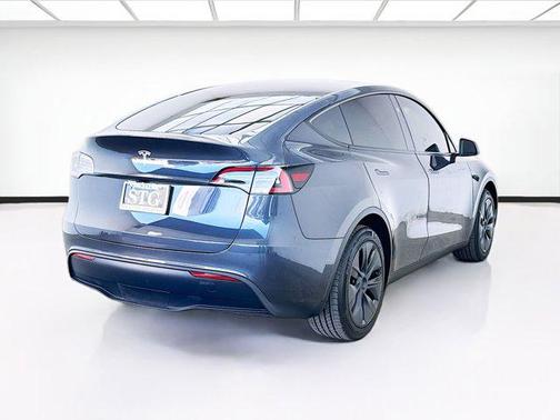 2025 Tesla Model Y Long Range Dual Motor Rear-Wheel Drive