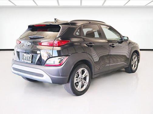 Abyss Black Pearl 2023 Hyundai KONA SEL