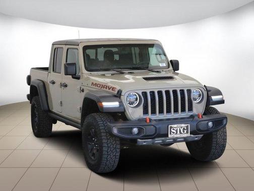 Photo 3 of 31 of 2020 Jeep Gladiator Mojave