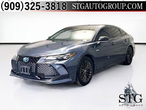2020 Toyota Avalon Hybrid XSE
