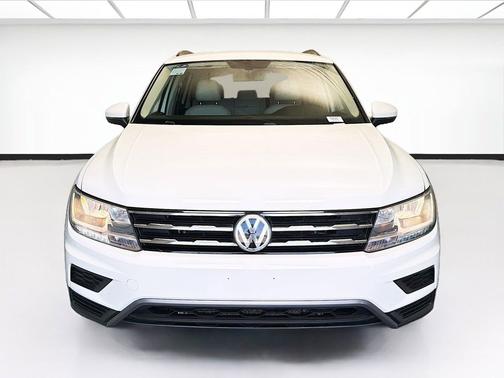 Pure White 2018 Volkswagen Tiguan 2.0T SE