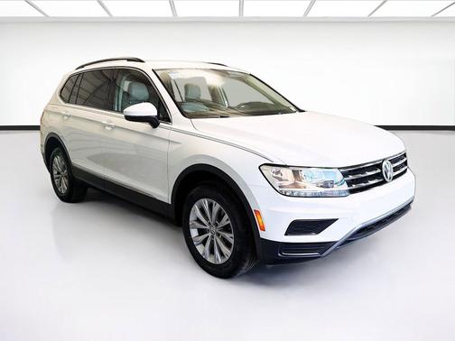 Pure White 2018 Volkswagen Tiguan 2.0T SE
